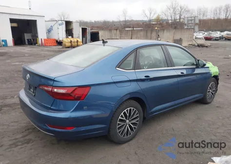 2021 Volkswagen Jetta 1.4T R-Line/1.4T S/1.4T Se z USA, uszkodzony, nr VIN 3VWC57BU9MM015555